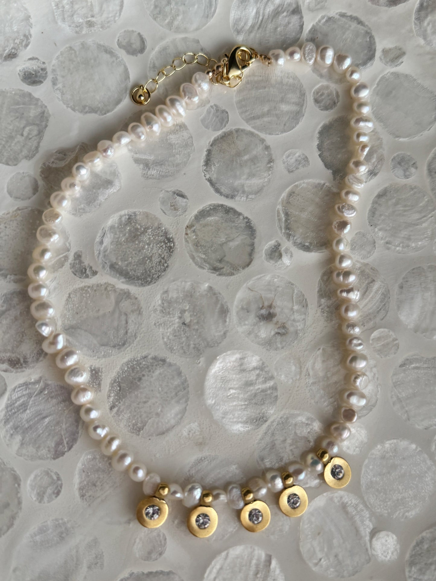 Wonder Necklace in Pearl