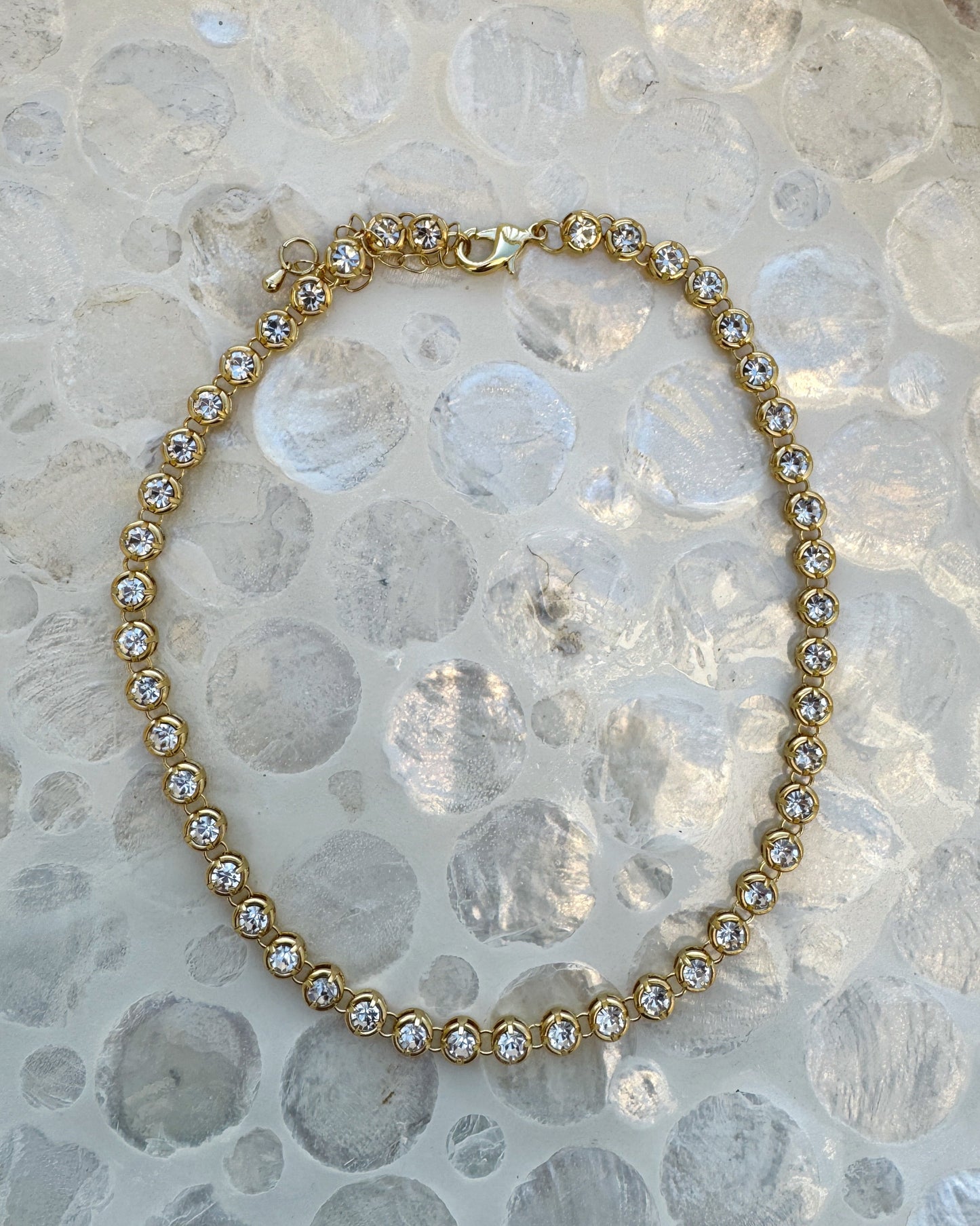 Shimmer Choker