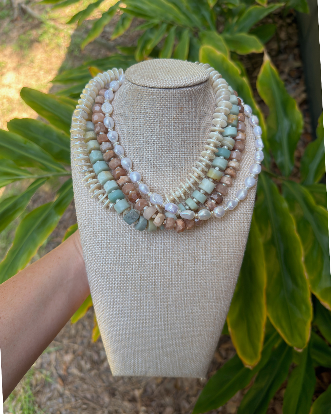 Disc pearl necklace
