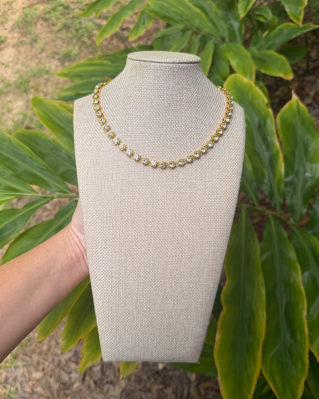 Shimmer Choker